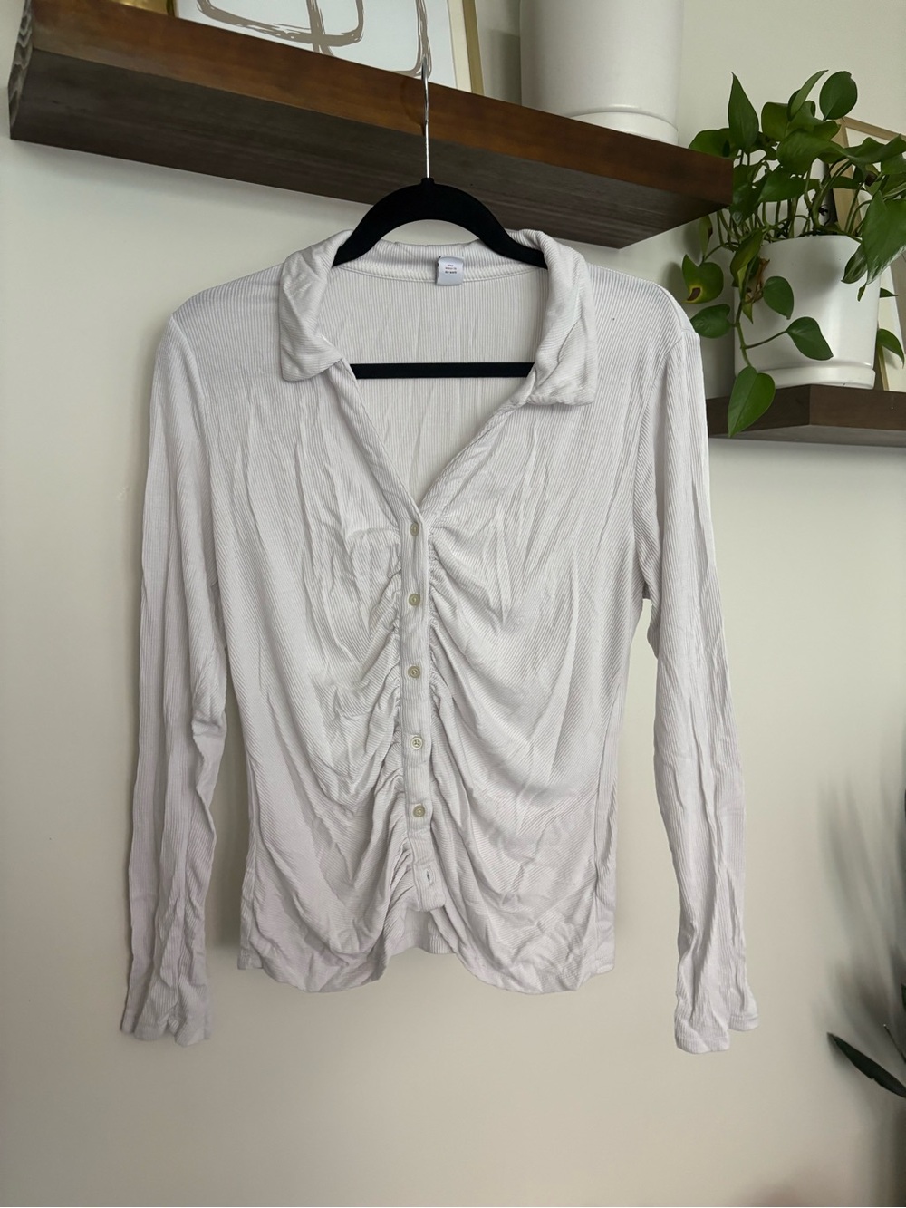 Old Navy White Ruched Button-Front Long Sleeve Top